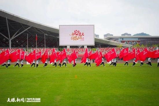 前保龄球界被称作为传怪杰物的“哲宗”（刘智泰饰）因为变乱掉往一切。白日为产假石油发卖员，晚上在保龄球赌场担负选手过活。某天“哲宗”偶尔碰见沉醉在自我世界却具有保龄球先天的“英勋”（李年夜为饰）而想将其撮合。“哲宗”的五号助手，中心人“熙真”（李贞贤饰）的主导下一场年夜赌局睁开。